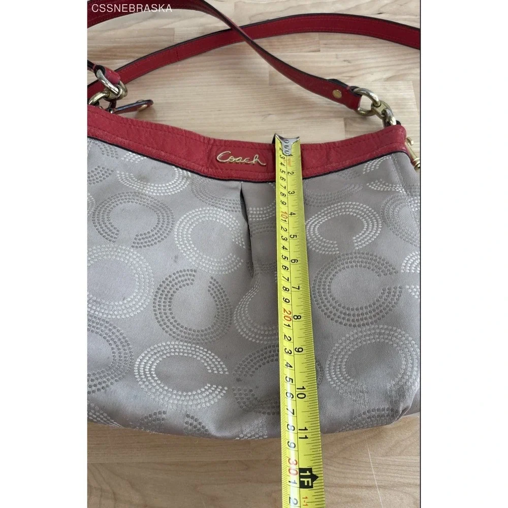 Coach Beige & Red vintage crossbody Shoulder Bag Signature‎ - Size S